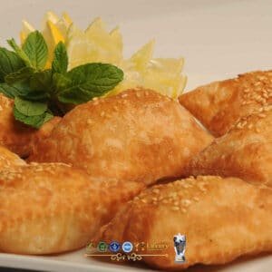 1 tane Kıymalı Börek
